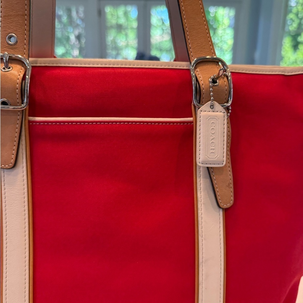 COACH HAMPTON LEGACY RED FABRIC WHT LEATHER TRIM MARKET TOTE BAG - Picture 2 of 16